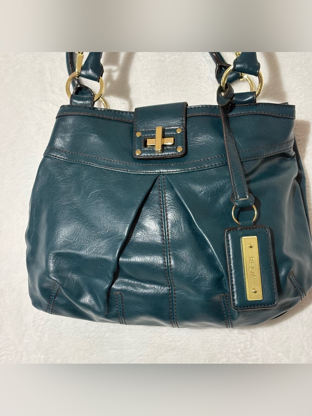 Relic Shoulder Bag - Picture 3 of 15